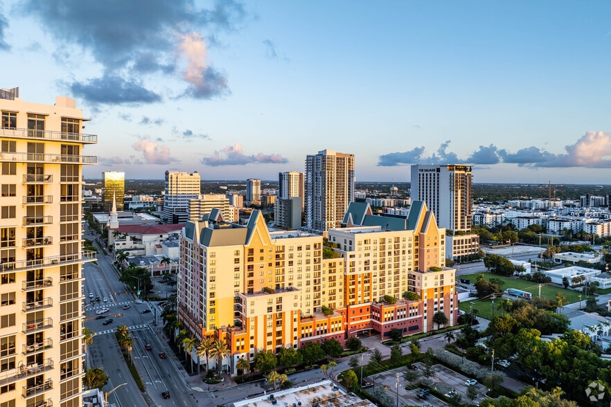 More Photos Of 100 N Federal Hwy, Fort Lauderdale Apartments For Lease
