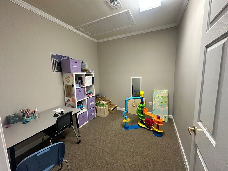 More Photos Of 2450 Atlanta Hwy, Cumming Office For Lease