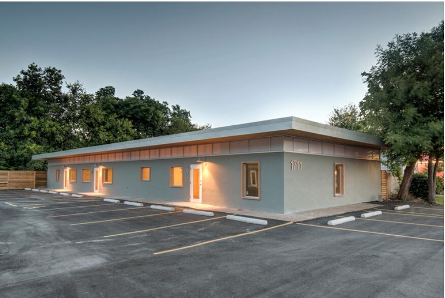 Primary Photo Of 1711 E Cesar Chavez St, Austin Office For Lease