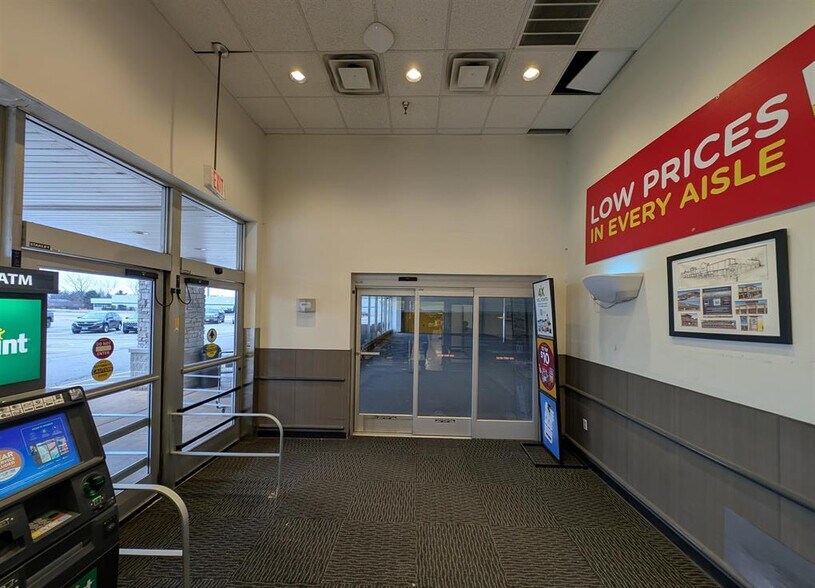 More Photos Of 1773 E Chestnut St, Canton General Retail For Lease