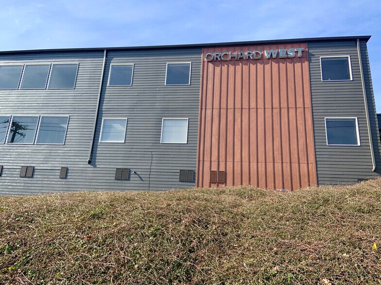 More Photos Of 675 Orchard Heights Rd, Salem Medical For Sale