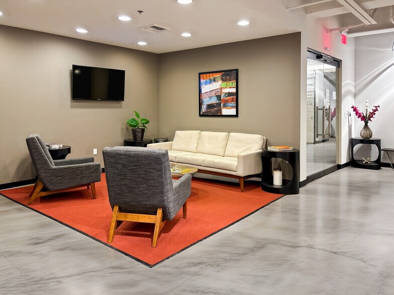 More Photos Of 2219 Rimland Dr, Bellingham Coworking Space