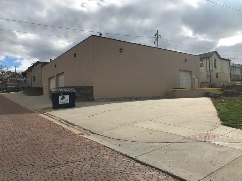 More Photos Of 802 Pierce St, Omaha Warehouse For Sale