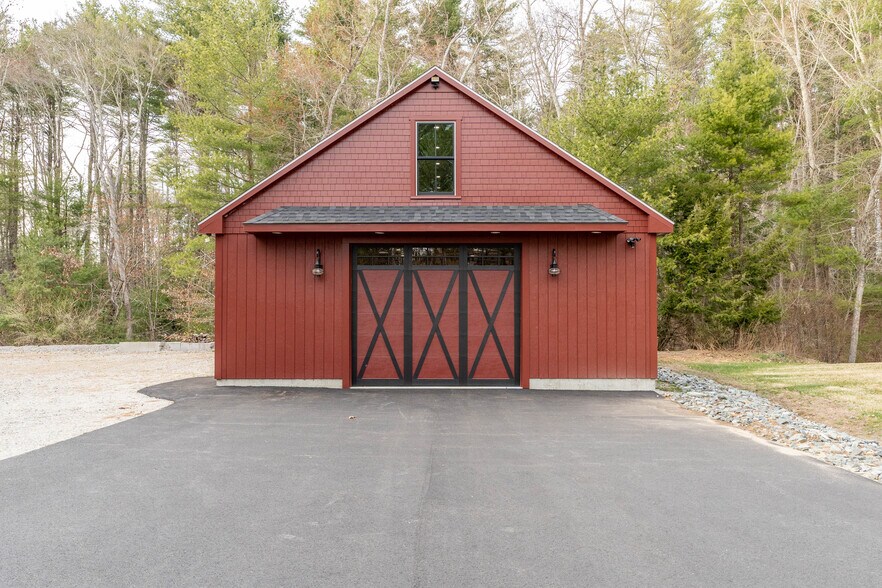 More Photos Of 110 Wauregan Rd, Canterbury Flex For Sale