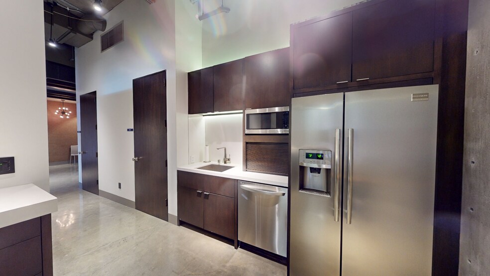 More Photos Of 751 N Fairfax Ave, Los Angeles Loft Creative Space For Sale