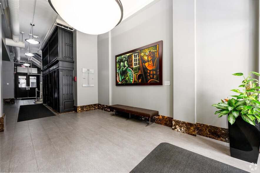 More Photos Of 241 N Pennsylvania St, Indianapolis Loft Creative Space For Sale
