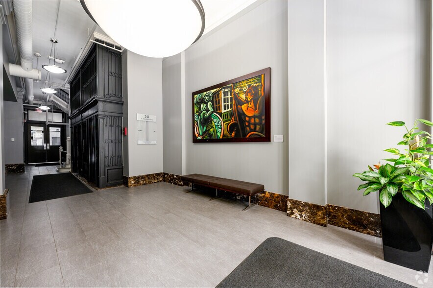 More Photos Of 241 N Pennsylvania St, Indianapolis Loft Creative Space For Lease