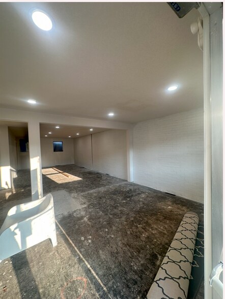 More Photos Of 5900 Nieman Rd, Shawnee Storefront Retail Office For Sale