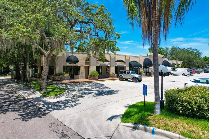 More Photos Of 4205 S Macdill Ave, Tampa Unknown For Lease