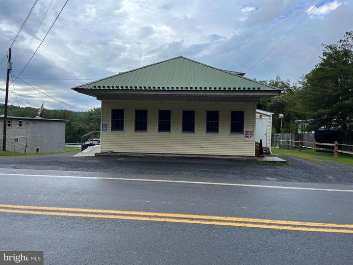 Primary Photo Of 83 N Market St, Millerstown Restaurant For Sale