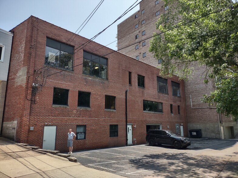 More Photos Of 514 Washington Rd, Pittsburgh Freestanding For Lease