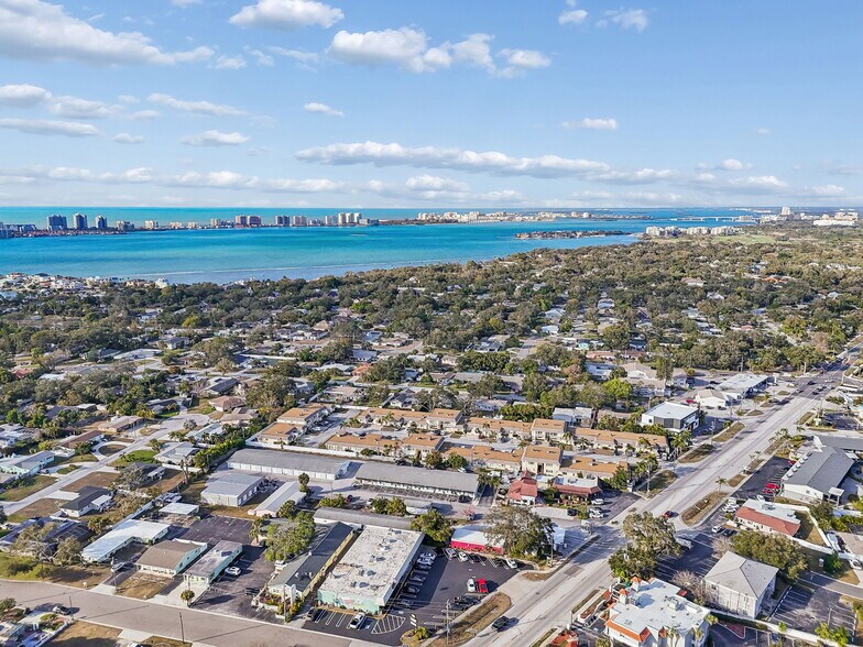 More Photos Of 510-520 Indian Rocks Rd, Largo Unknown For Lease