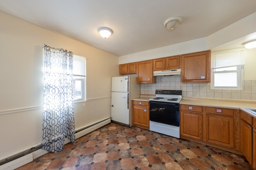 More Photos Of 10-36 Linda St, Tallmadge Apartments For Sale