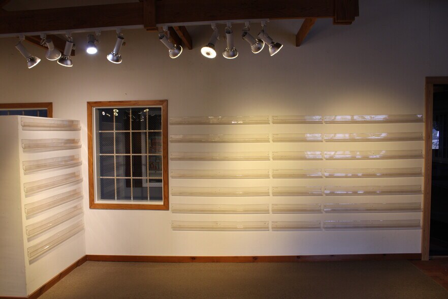 More Photos Of 310-340 Water St, Excelsior Freestanding For Lease