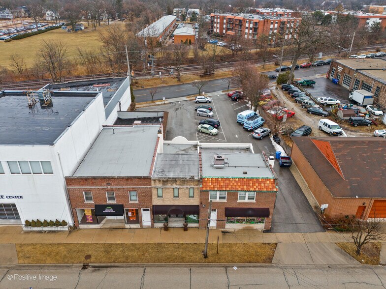 More Photos Of 2109-2119 Green Bay Rd, Highland Park Storefront Retail Residential For Sale