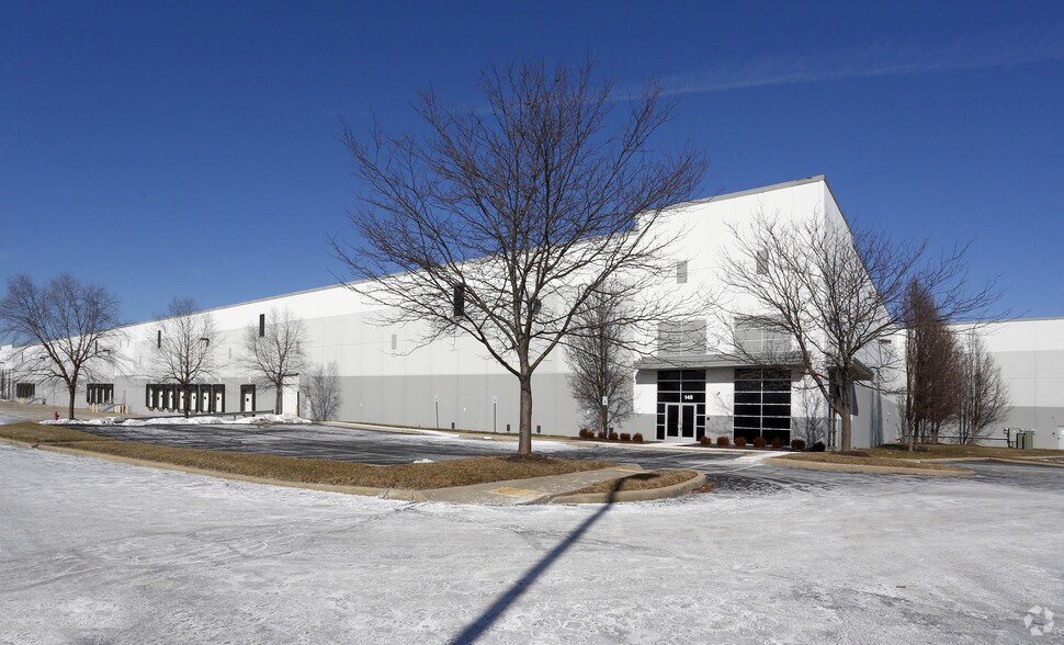 More Photos Of 600 S Perry Rd, Plainfield Industrial For Sale