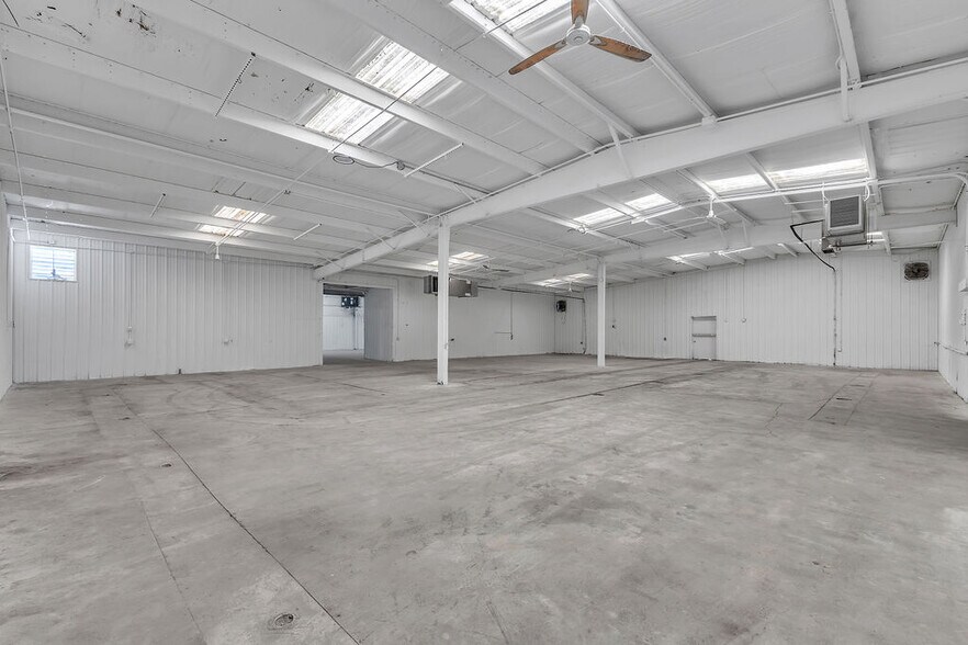 More Photos Of 1600 Park Lane Dr, Trenton Industrial For Sale