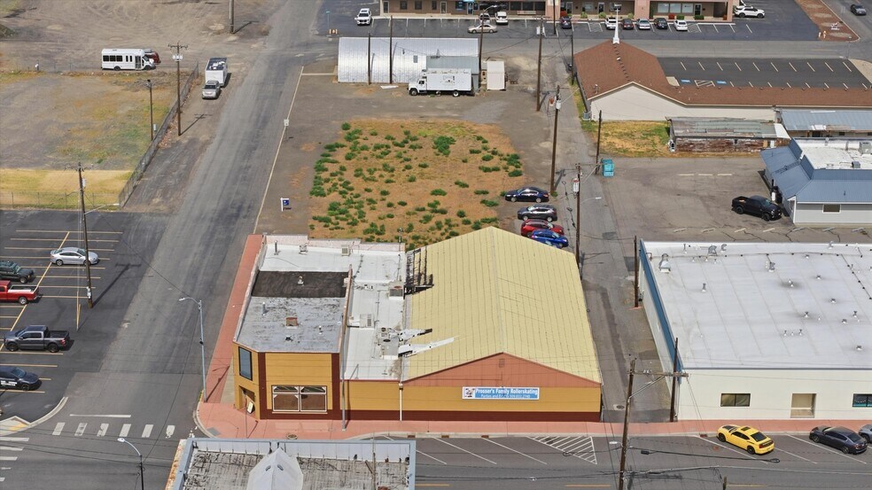 More Photos Of 602 7th St, Prosser Specialty For Sale