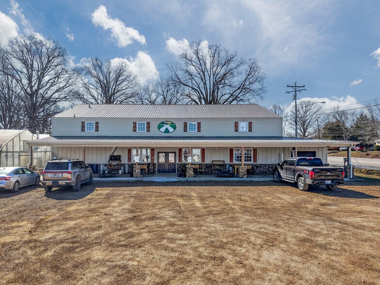 More Photos Of 2668 Huntsville Hwy, Fayetteville General Retail For Sale