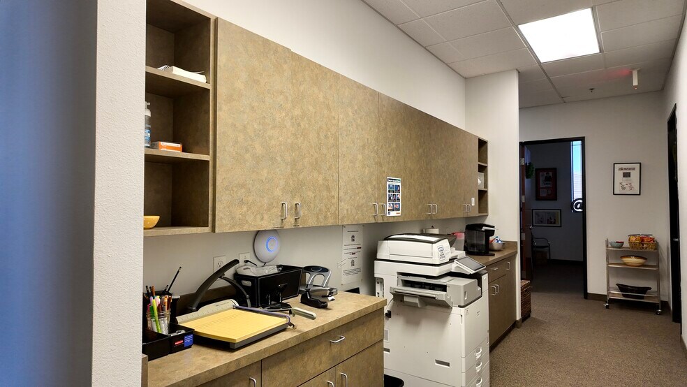 More Photos Of 5230 W Patrick Ln, Las Vegas Office For Lease