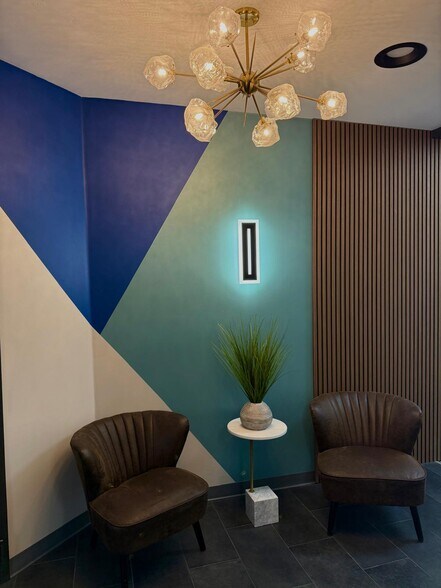 More Photos Of 1420 River Park Dr, Sacramento Office For Sale