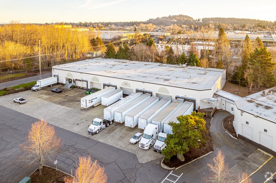 More Photos Of 6035 NE 92nd Dr, Portland Warehouse For Lease