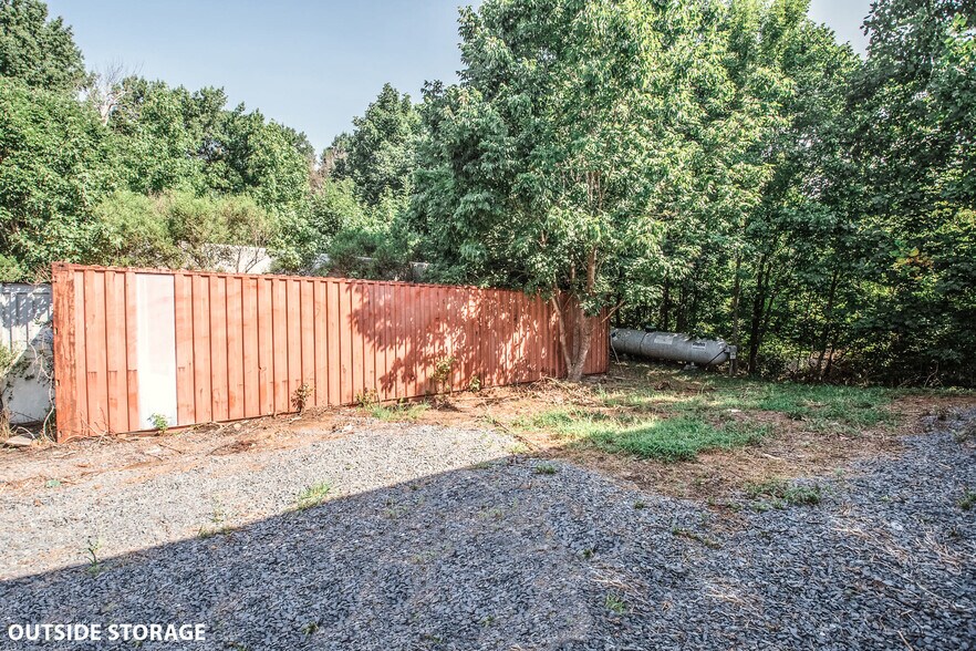 More Photos Of 12445 Grey Commercial Rd, Midland Warehouse For Sale