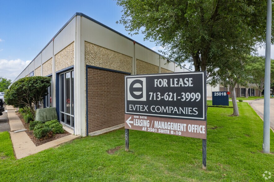 More Photos Of 2501 Central Pky, Houston Unknown For Lease