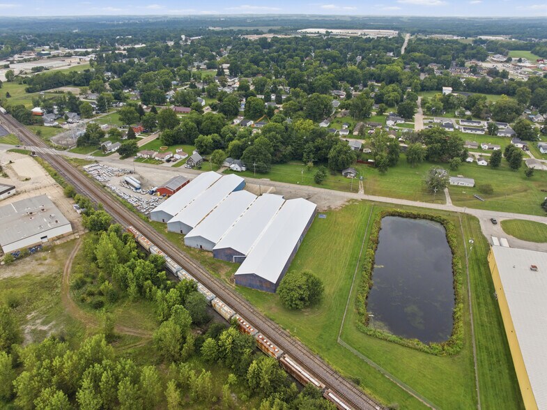 More Photos Of 1819 Elmore St, Crawfordsville Warehouse For Lease