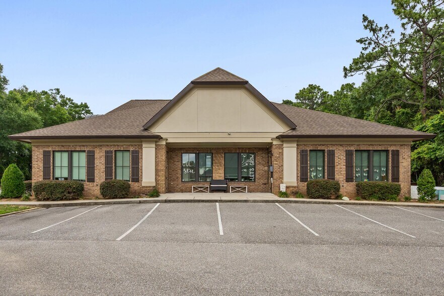 Primary Photo Of 2344 Schillinger Rd S, Mobile Medical For Lease