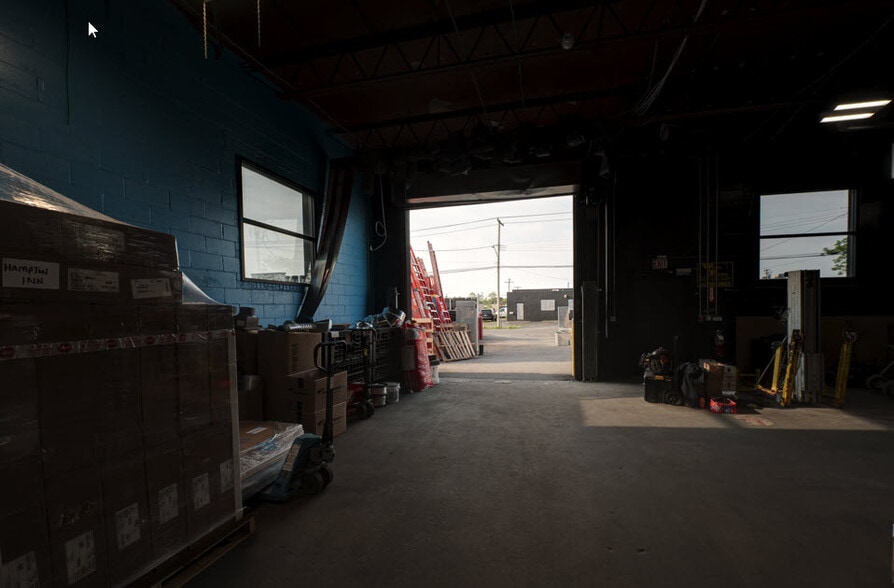 More Photos Of 77 Marine St, Farmingdale Manufacturing For Sale