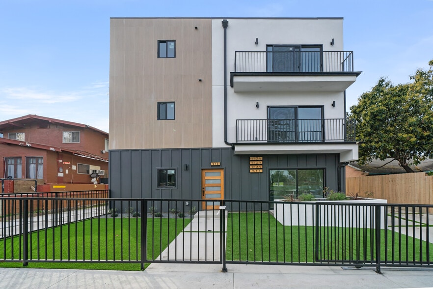 More Photos Of 913 N Hobart Blvd, Los Angeles Apartments For Sale