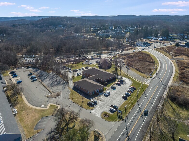 More Photos Of 10 W Hanover Ave, Randolph Office For Lease