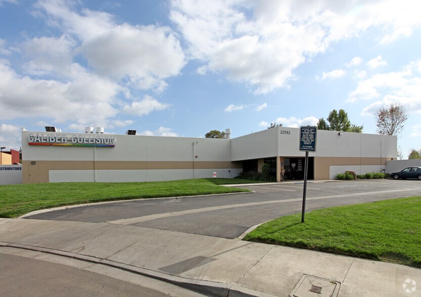 More Photos Of 22582 Shannon Cir, Lake Forest Warehouse For Lease