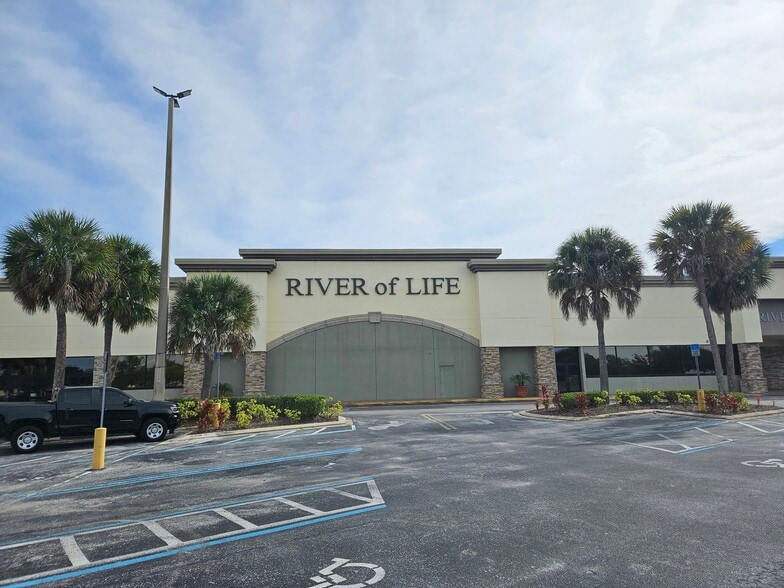 More Photos Of 4300 Clarcona Ocoee Rd, Orlando General Retail For Sale