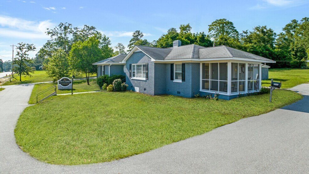 More Photos Of 5044 Augusta Rd, Lexington Office For Lease