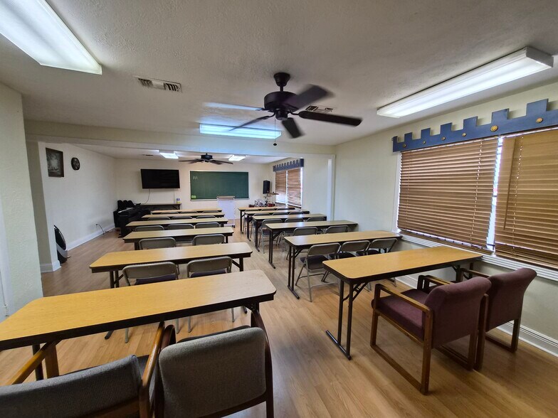 More Photos Of 1221 Dewey St, Houston Specialty For Sale