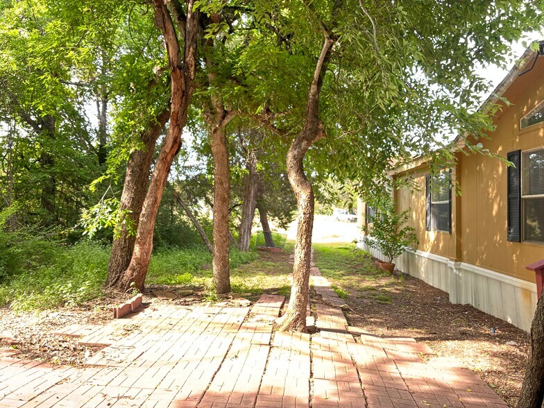 More Photos Of 382 County Road 4450, Kempner Manufactured Housing Mobile Home Park For Sale
