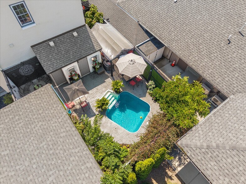 More Photos Of 9 Park St, Chatham Storefront For Sale