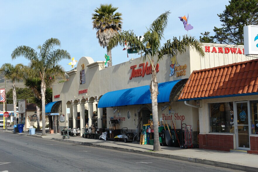 Primary Photo Of 930-950 Price St, Pismo Beach Garden Center For Lease