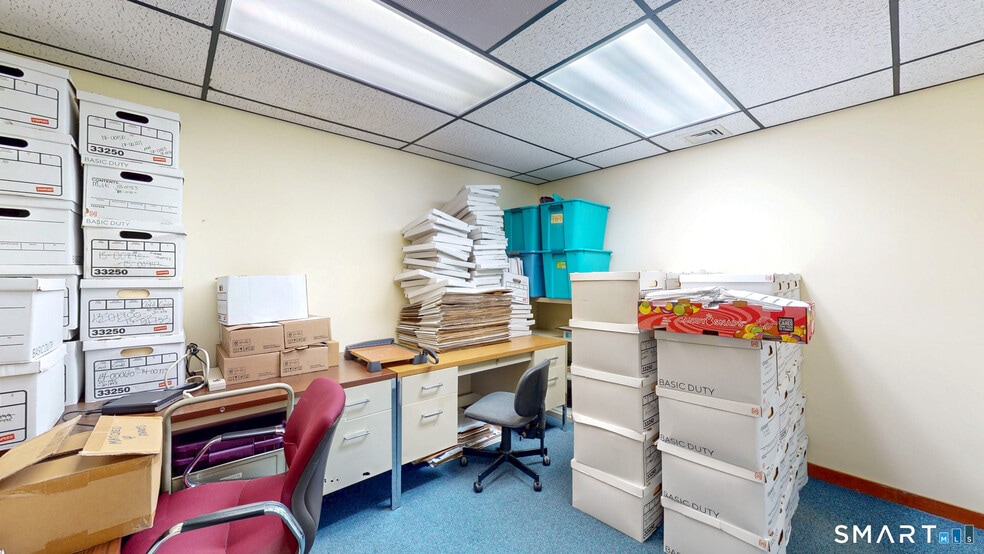 More Photos Of 160 Oak St, Glastonbury Office For Sale