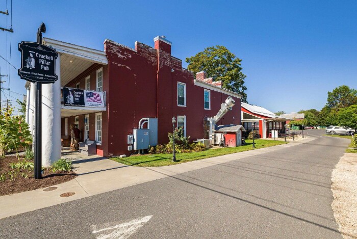 More Photos Of 403 N Main St, Bridgewater Restaurant For Sale
