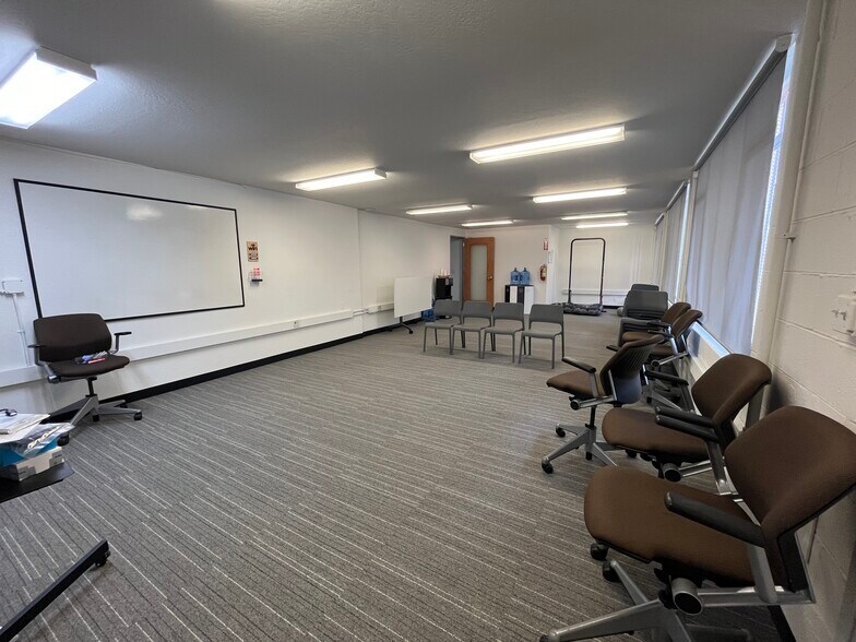 More Photos Of 1200 5th St, Berkeley Light Manufacturing For Lease