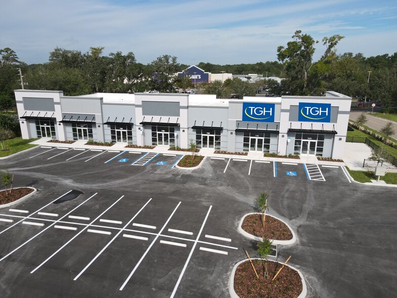 More Photos Of 7159-7171 Broad St, Brooksville Storefront Retail Office For Lease