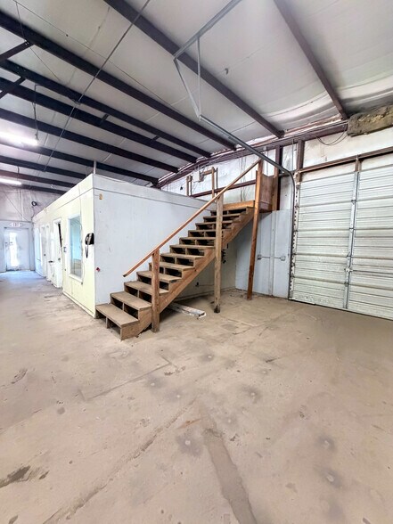 More Photos Of 2337 Industrial Dr, Panama City Warehouse For Sale
