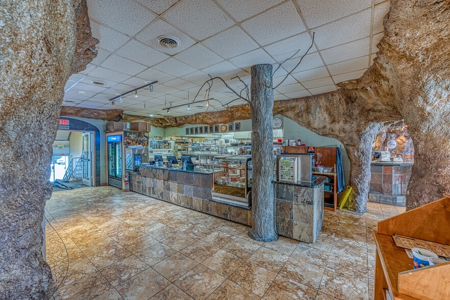 More Photos Of 45 Hanover St, Lebanon Restaurant For Lease