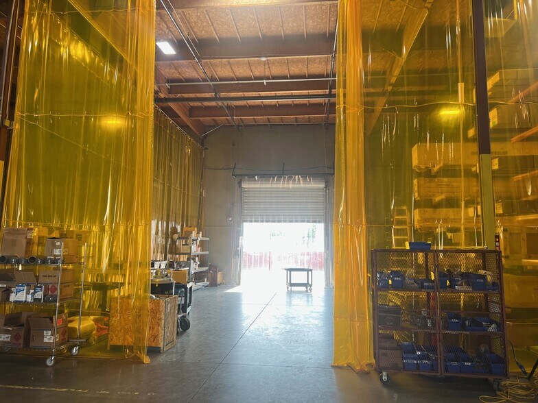 More Photos Of 8386 Rovana Cir, Sacramento Industrial For Sale