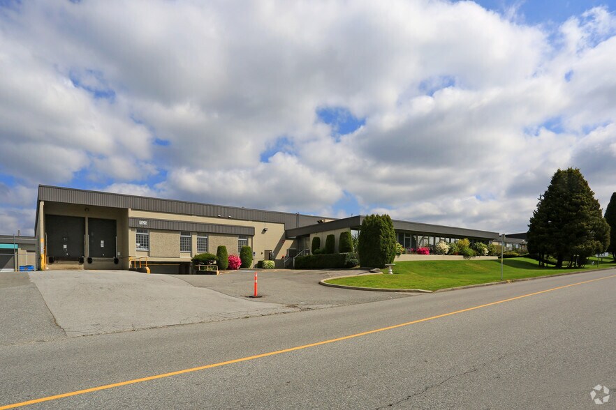 More Photos Of 7825 Enterprise St, Burnaby Warehouse For Lease