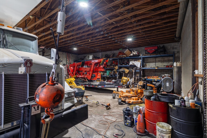 More Photos Of 750 Market st, Gloucester City Warehouse For Lease