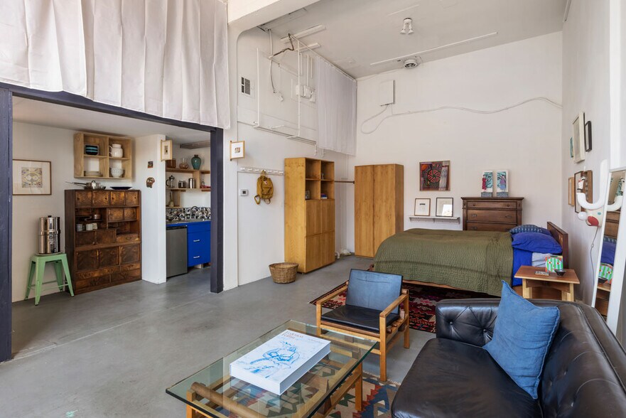 More Photos Of 936 Mei Ling Way, Los Angeles Freestanding For Sale